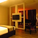 Hotel Austin Paradise